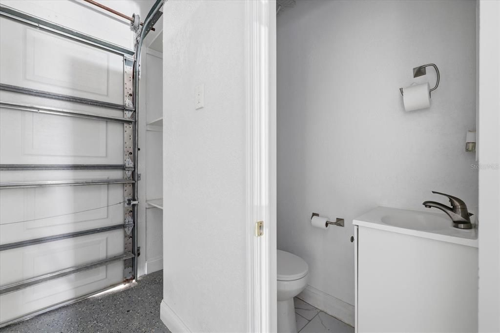En Venta: $585,000 (4 camas, 4 baños, 2320 Pies cuadrados)