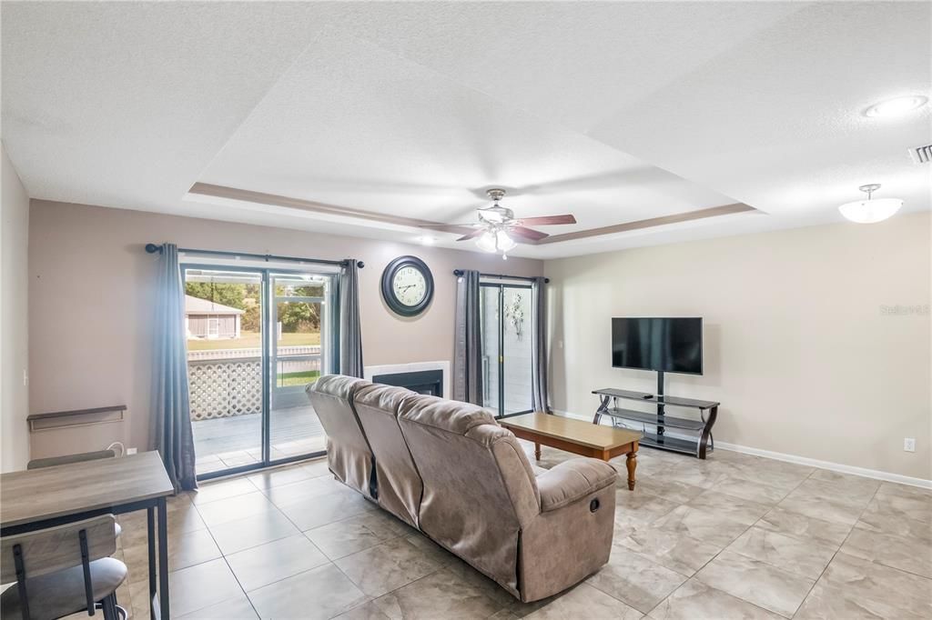 For Sale: $205,000 (2 beds, 2 baths, 1407 Square Feet)