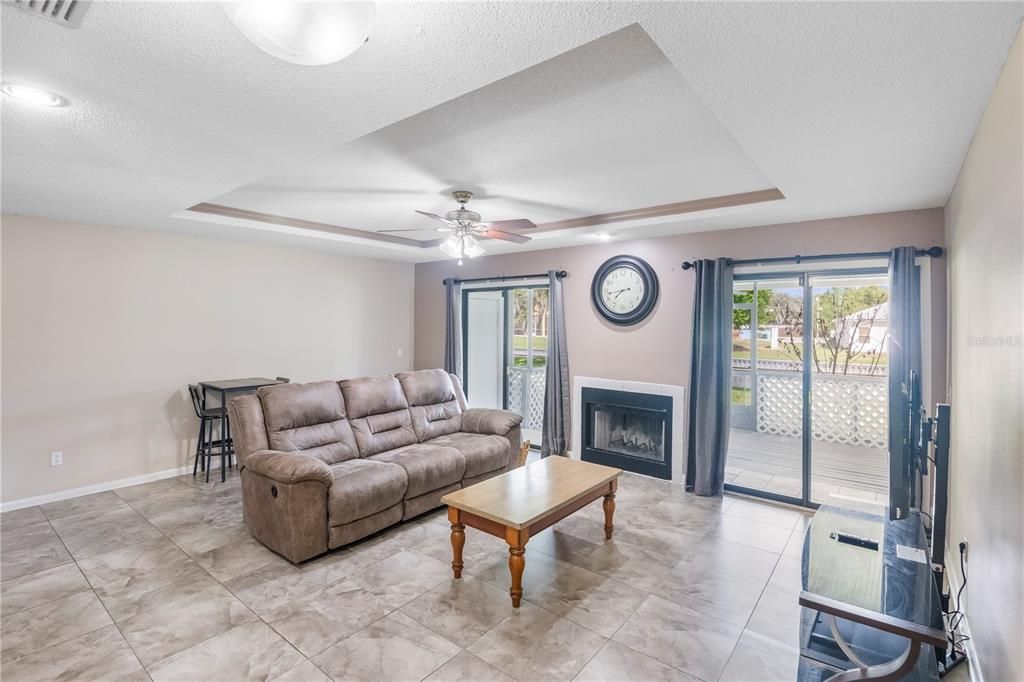 For Sale: $205,000 (2 beds, 2 baths, 1407 Square Feet)