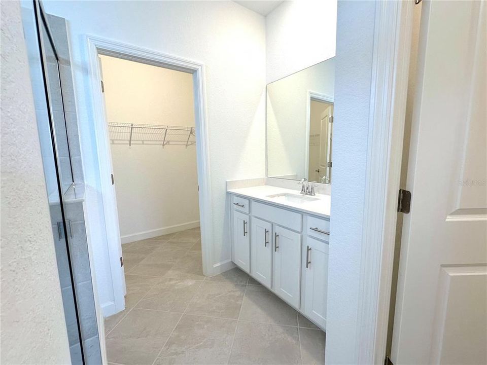 For Rent: $2,300 (2 beds, 2 baths, 1564 Square Feet)