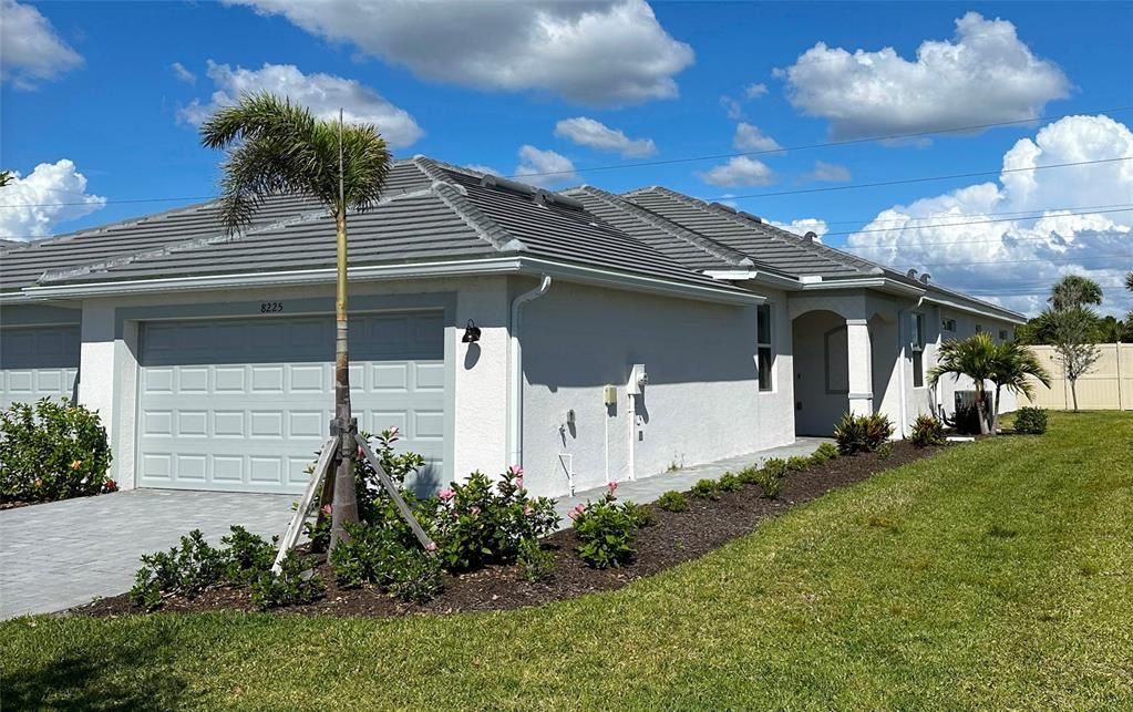 For Rent: $2,300 (2 beds, 2 baths, 1564 Square Feet)