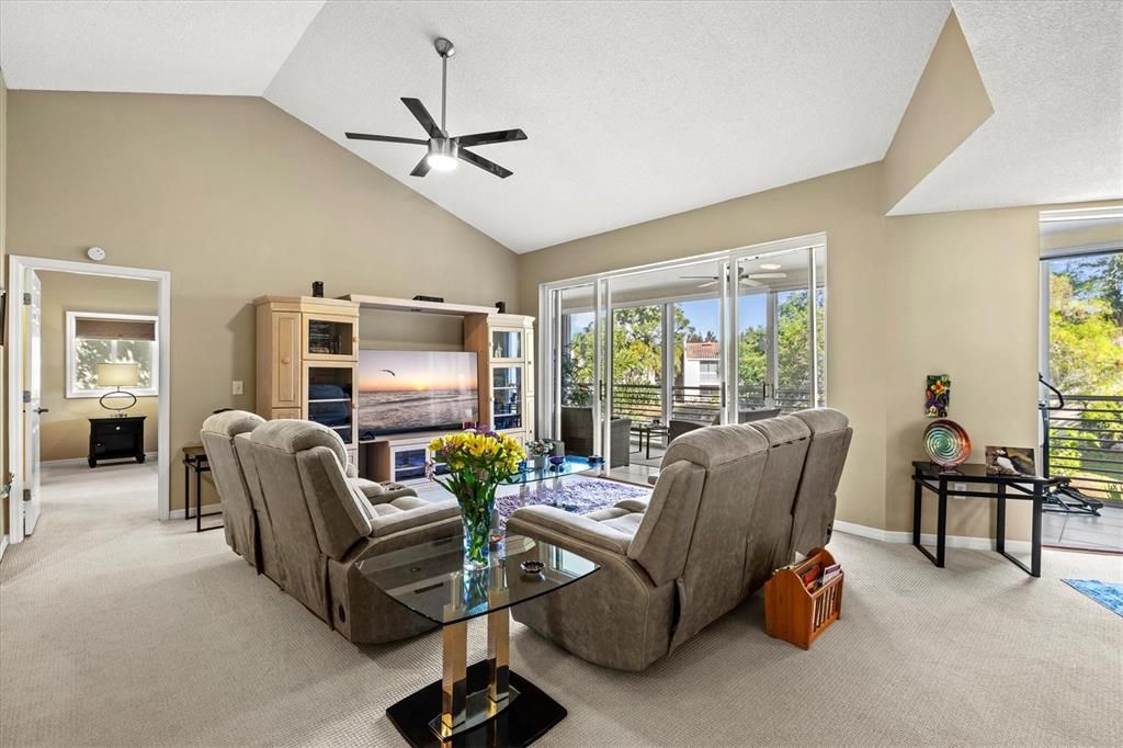 На продажу: $314,900 (3 спален, 2 ванн, 1795 Квадратных фут)