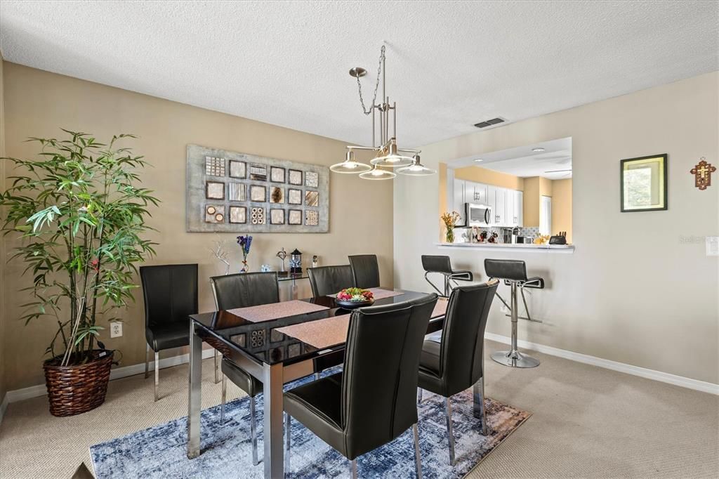 На продажу: $314,900 (3 спален, 2 ванн, 1795 Квадратных фут)