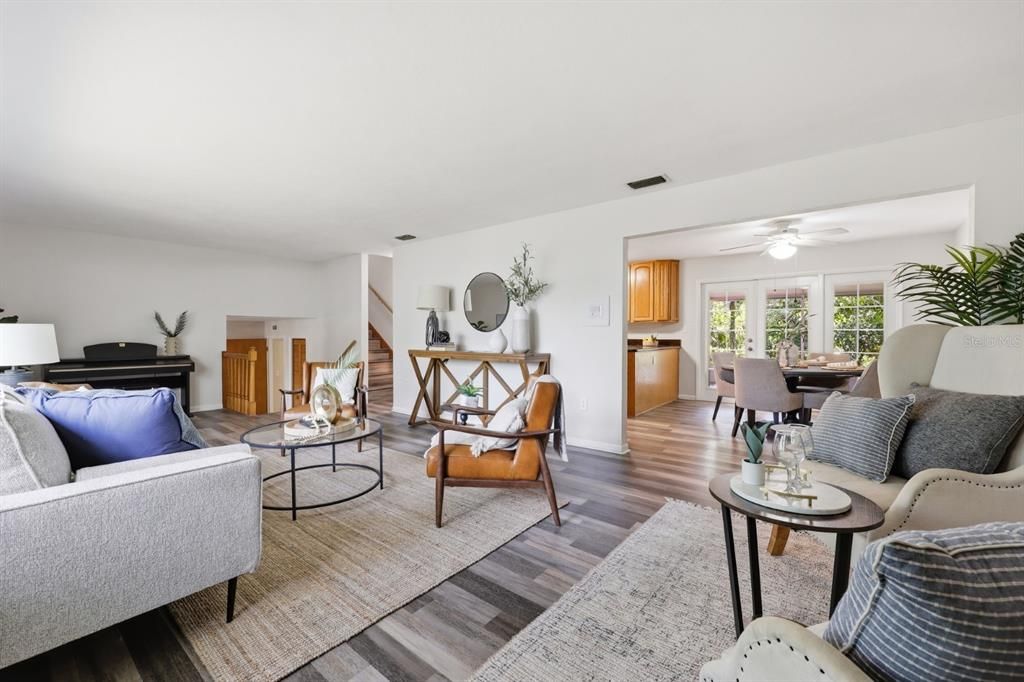 Activo con contrato: $414,327 (4 camas, 2 baños, 2221 Pies cuadrados)