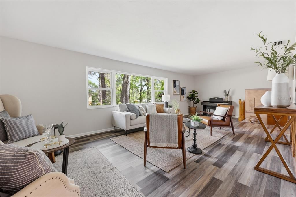 Activo con contrato: $414,327 (4 camas, 2 baños, 2221 Pies cuadrados)