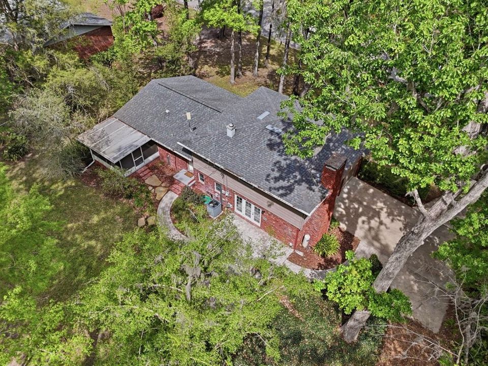 Activo con contrato: $414,327 (4 camas, 2 baños, 2221 Pies cuadrados)