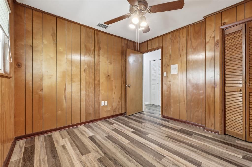 Activo con contrato: $414,327 (4 camas, 2 baños, 2221 Pies cuadrados)