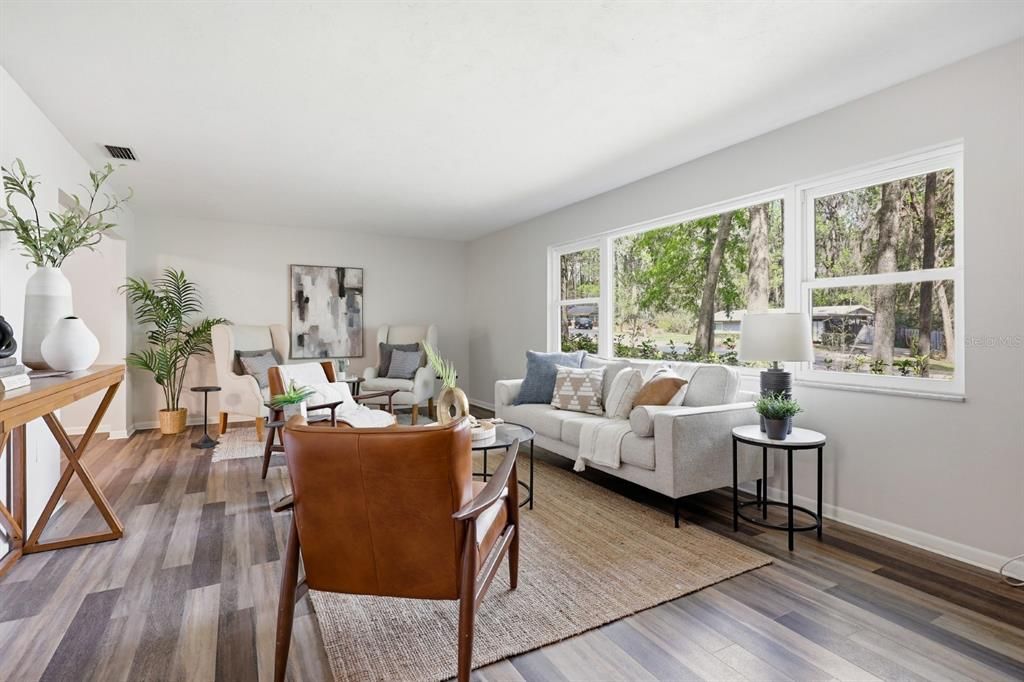 Activo con contrato: $414,327 (4 camas, 2 baños, 2221 Pies cuadrados)