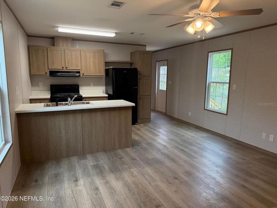 На продажу: $162,500 (2 спален, 2 ванн, 960 Квадратных фут)