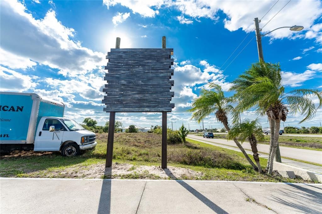 待售: $995,000 (0 贝兹, 0 浴室, 3671 平方英尺)