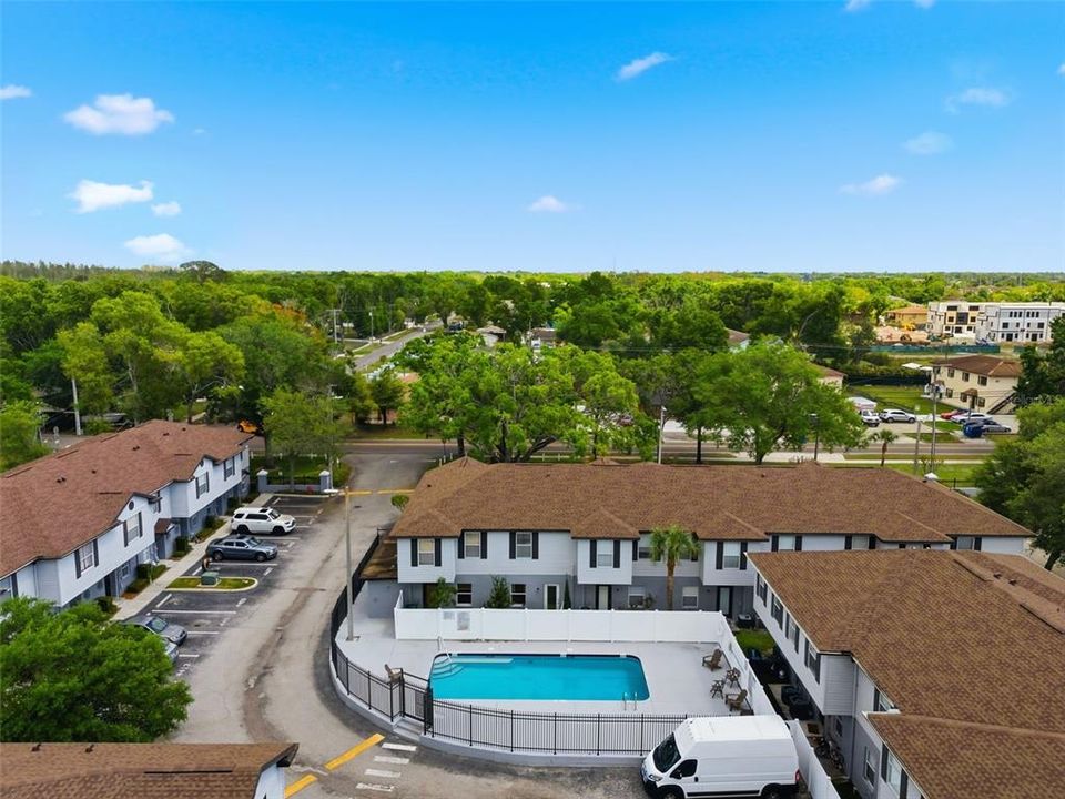 Active With Contract: $1,950 (2 beds, 1 baths, 1216 Square Feet)