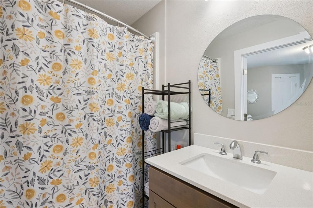 For Sale: $169,000 (1 beds, 1 baths, 648 Square Feet)