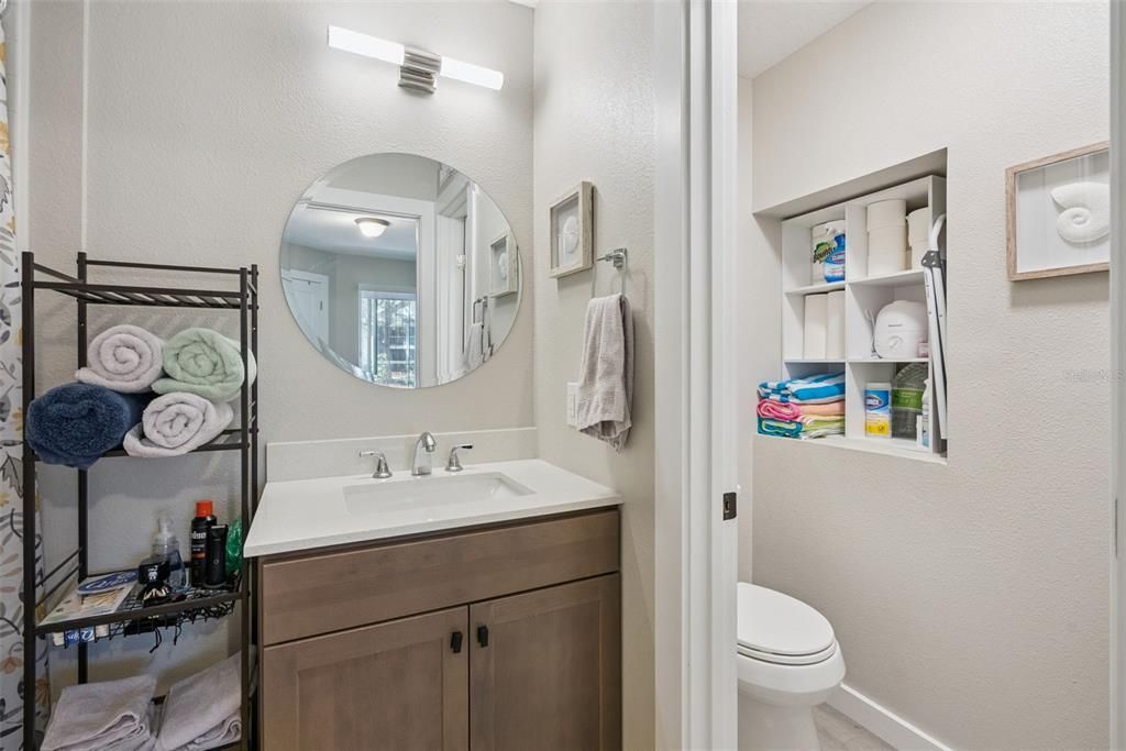 For Sale: $169,000 (1 beds, 1 baths, 648 Square Feet)