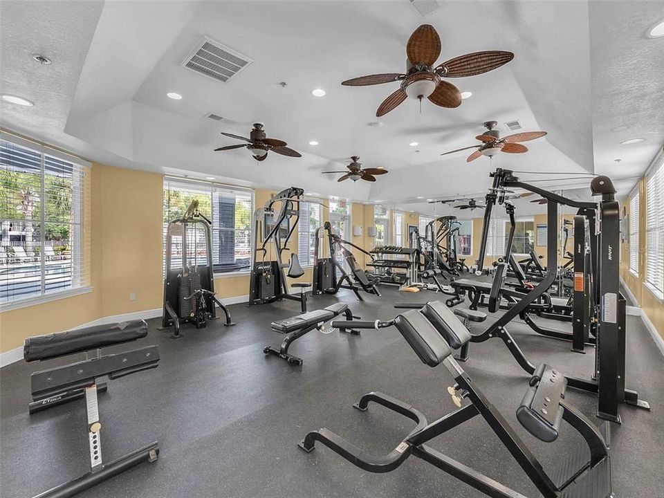 For Sale: $169,000 (1 beds, 1 baths, 648 Square Feet)