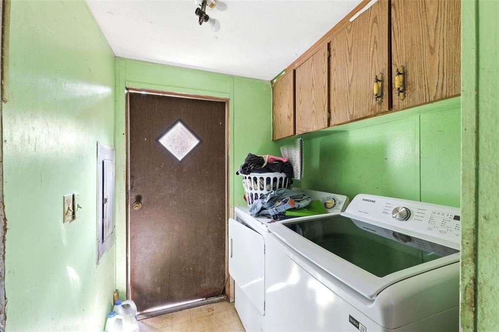 На продажу: $198,000 (3 спален, 2 ванн, 1104 Квадратных фут)