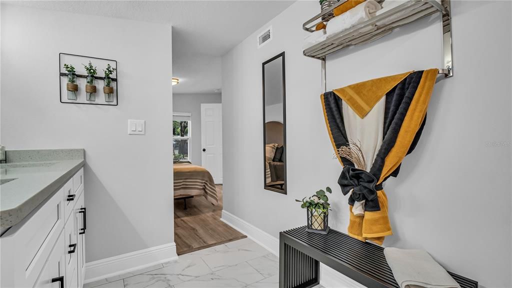 En Venta: $499,000 (3 camas, 2 baños, 840 Pies cuadrados)