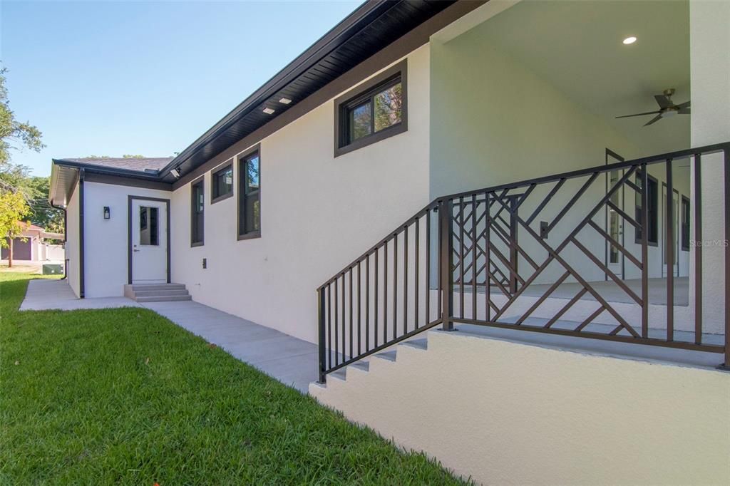 For Sale: $1,449,000 (4 beds, 3 baths, 2634 Square Feet)
