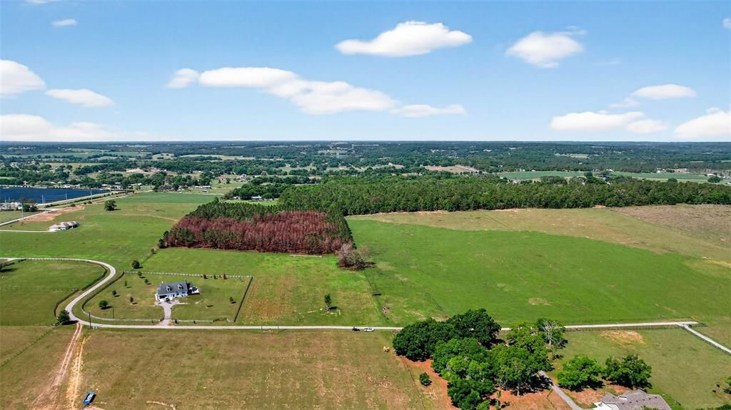 En Venta: $1,500,000 (25.00 acres)