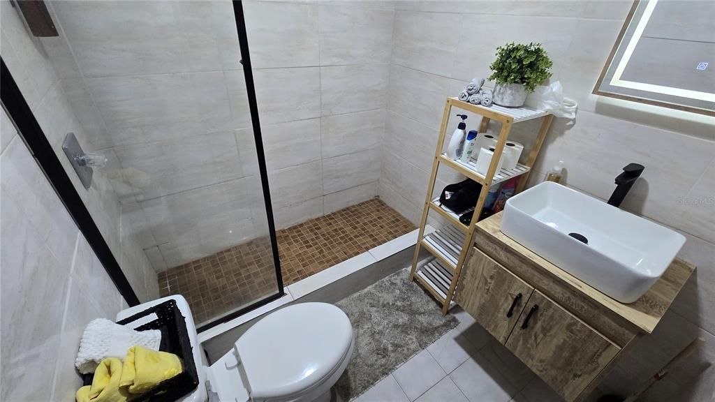 En Venta: $575,000 (0 camas, 0 baños, 1399 Pies cuadrados)