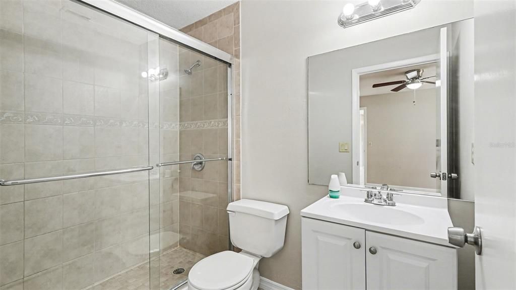 На продажу: $204,900 (3 спален, 2 ванн, 1150 Квадратных фут)