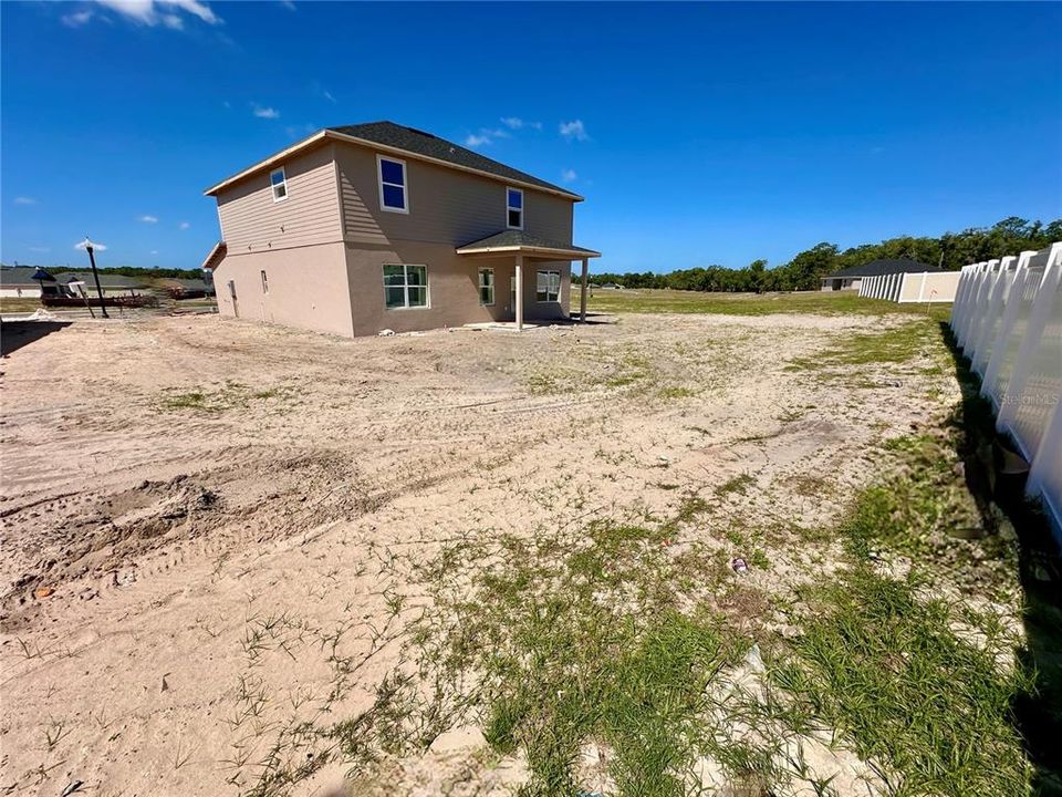 For Sale: $365,950 (5 beds, 3 baths, 2705 Square Feet)