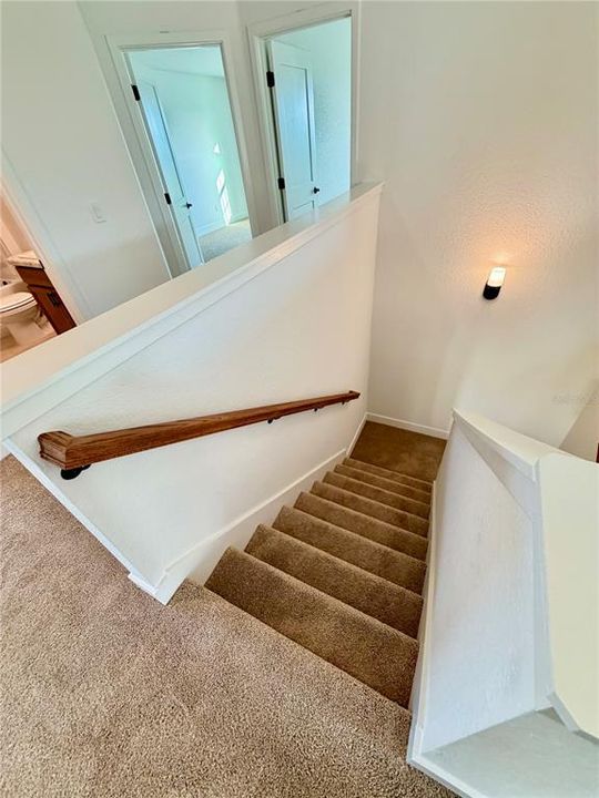Activo con contrato: $363,950 (5 camas, 3 baños, 2705 Pies cuadrados)
