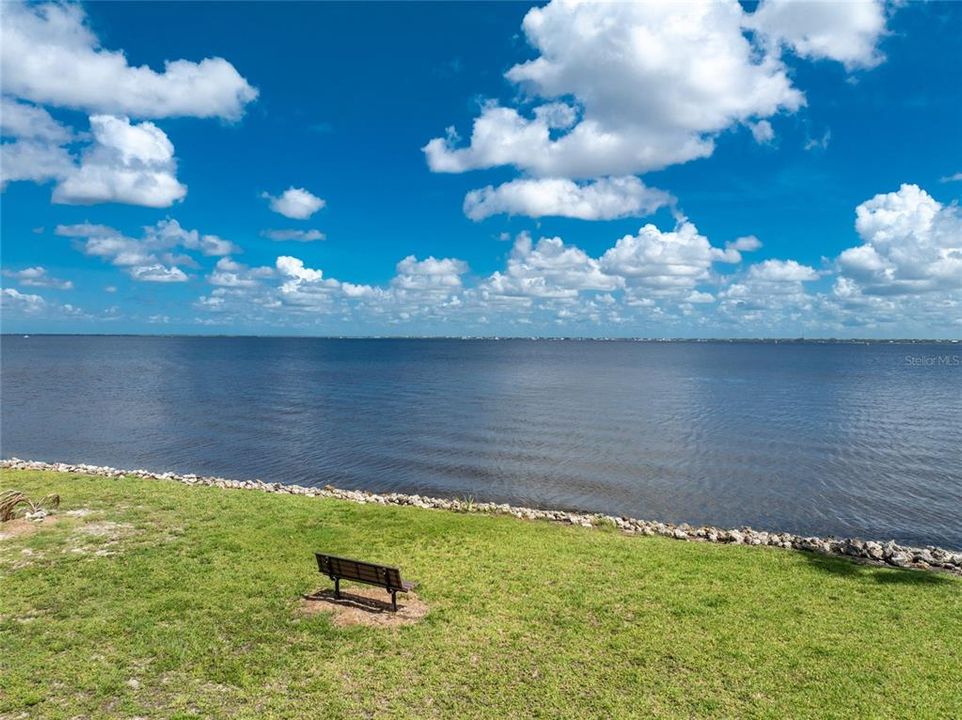 En Venta: $349,900 (2 camas, 2 baños, 1048 Pies cuadrados)