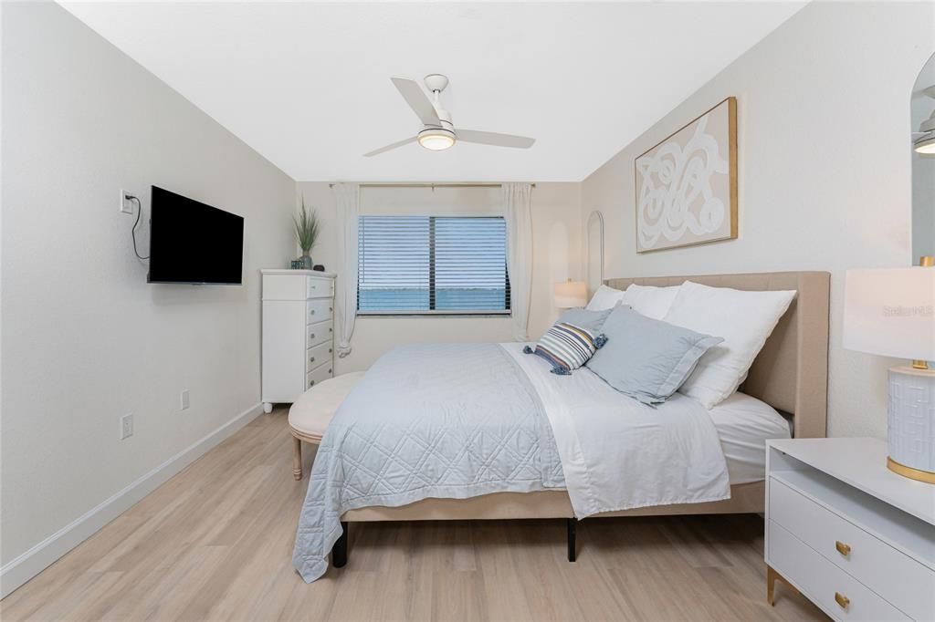 En Venta: $349,900 (2 camas, 2 baños, 1048 Pies cuadrados)
