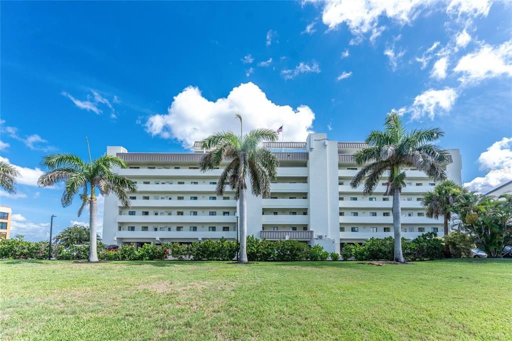 En Venta: $349,900 (2 camas, 2 baños, 1048 Pies cuadrados)
