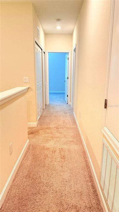 合同活跃: $389,000 (4 贝兹, 3 浴室, 2040 平方英尺)