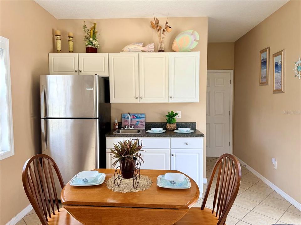 На продажу: $209,900 (0.24 acres)