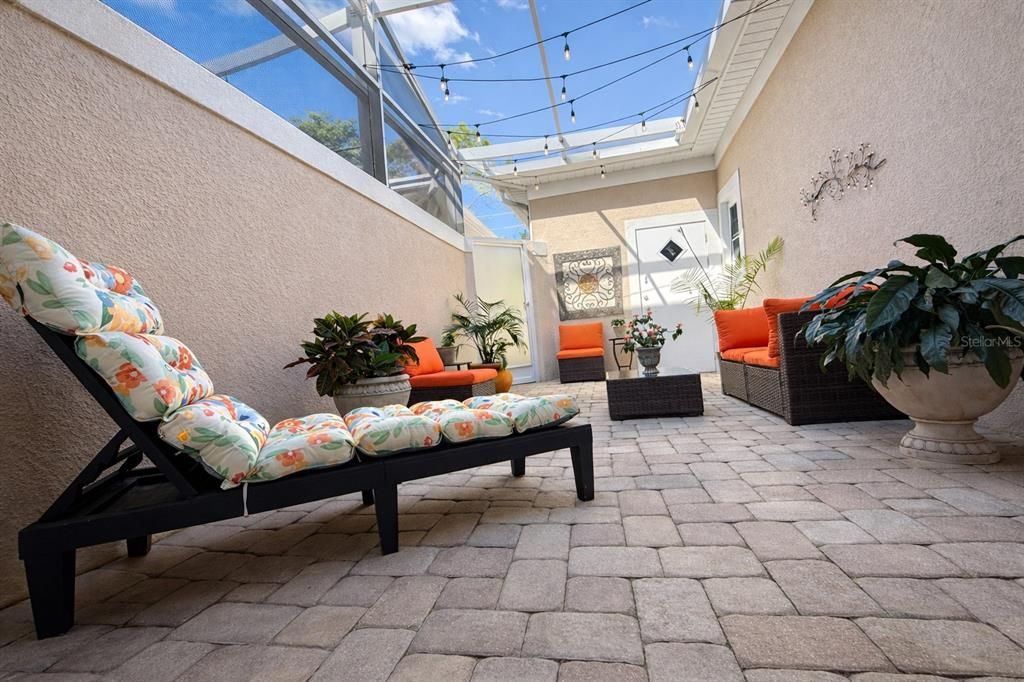 Active With Contract: $429,999 (3 beds, 2 baths, 1932 Square Feet)