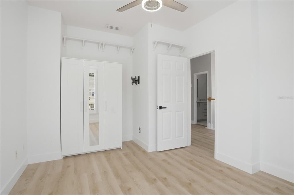 For Sale: $789,927 (3 beds, 2 baths, 1656 Square Feet)