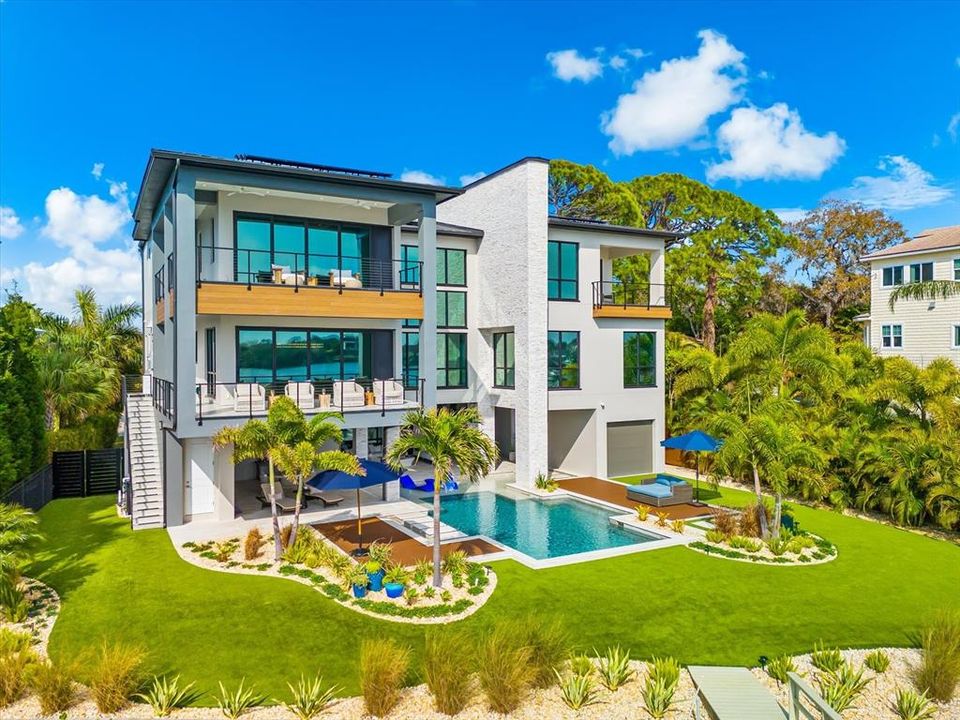 На продажу: $5,482,000 (5 спален, 4 ванн, 5196 Квадратных фут)