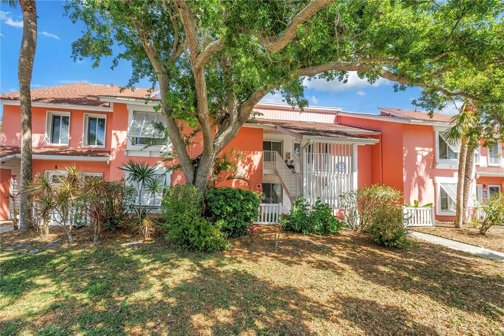 Activo con contrato: $149,000 (2 camas, 2 baños, 1100 Pies cuadrados)