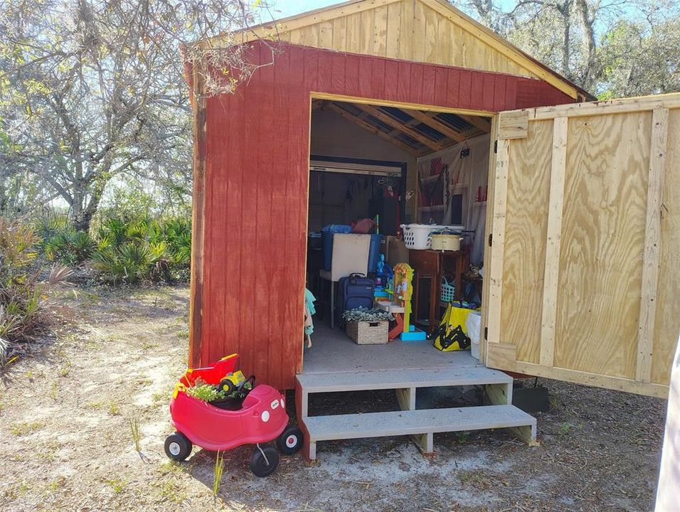 На продажу: $26,000 (0.18 acres)