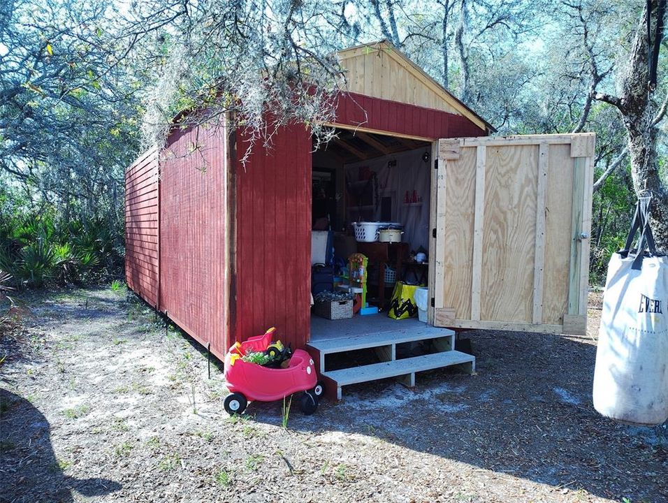 На продажу: $26,000 (0.18 acres)