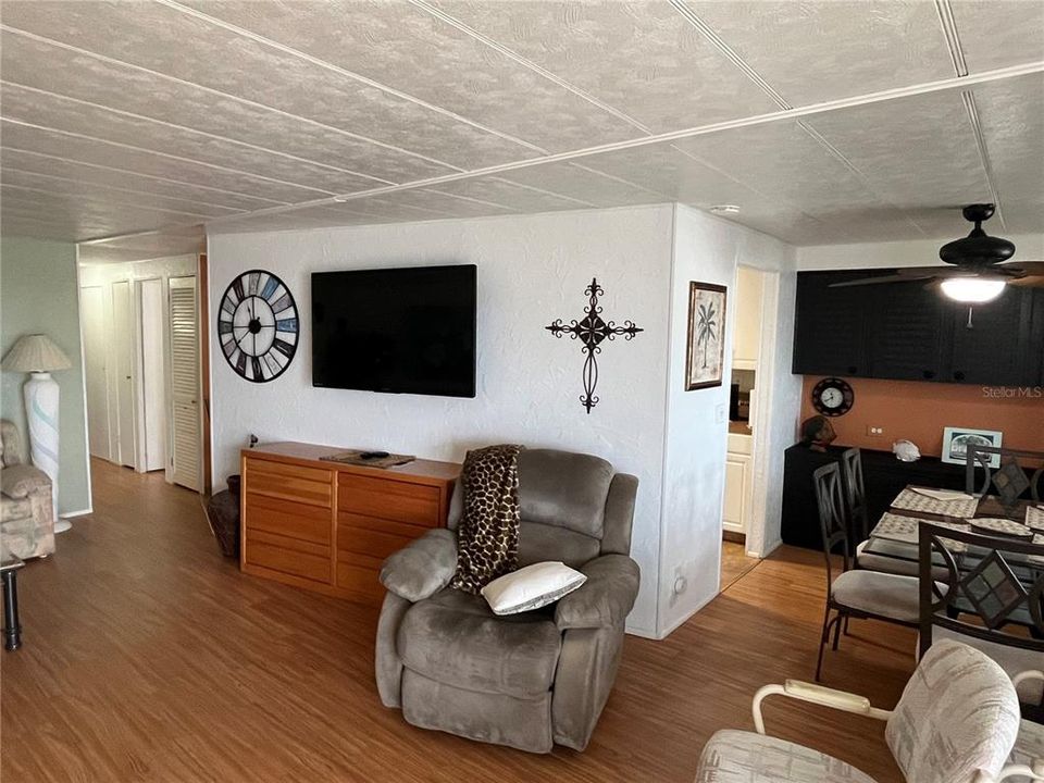 待售: $150,000 (2 贝兹, 2 浴室, 1152 平方英尺)