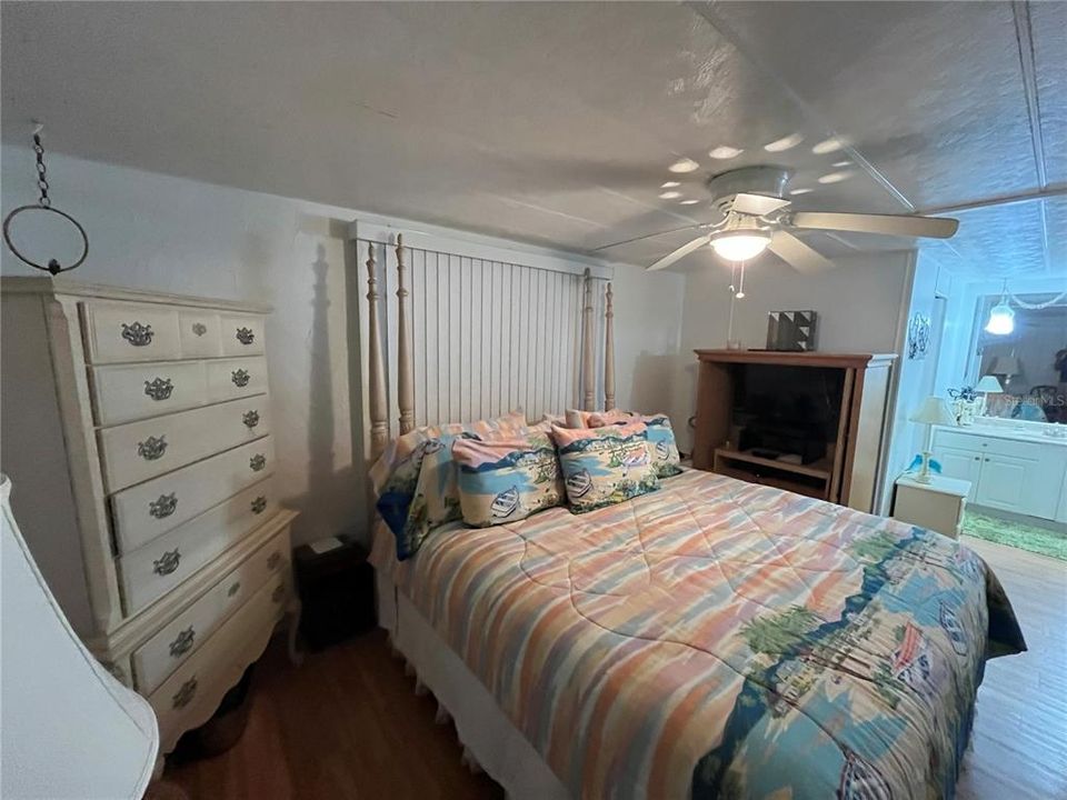 待售: $150,000 (2 贝兹, 2 浴室, 1152 平方英尺)