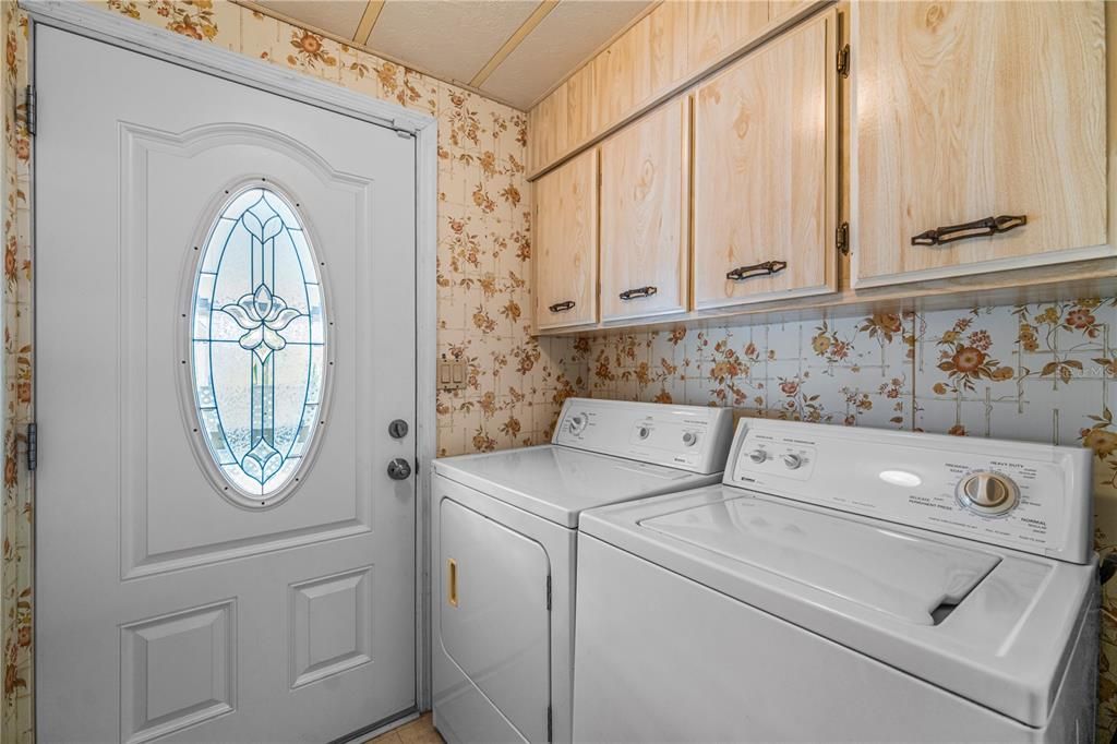 For Sale: $225,000 (3 beds, 2 baths, 1519 Square Feet)