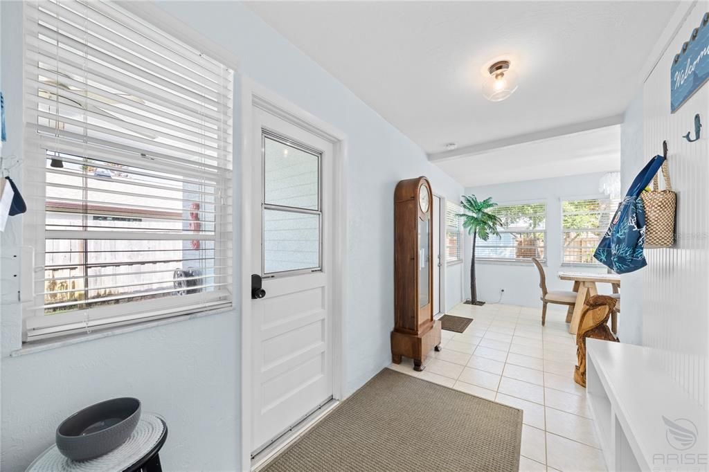 Active With Contract: $649,900 (2 beds, 1 baths, 1173 Square Feet)