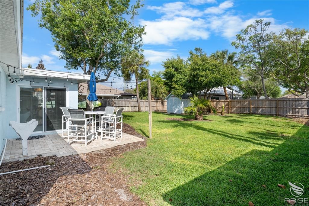 Active With Contract: $649,900 (2 beds, 1 baths, 1173 Square Feet)