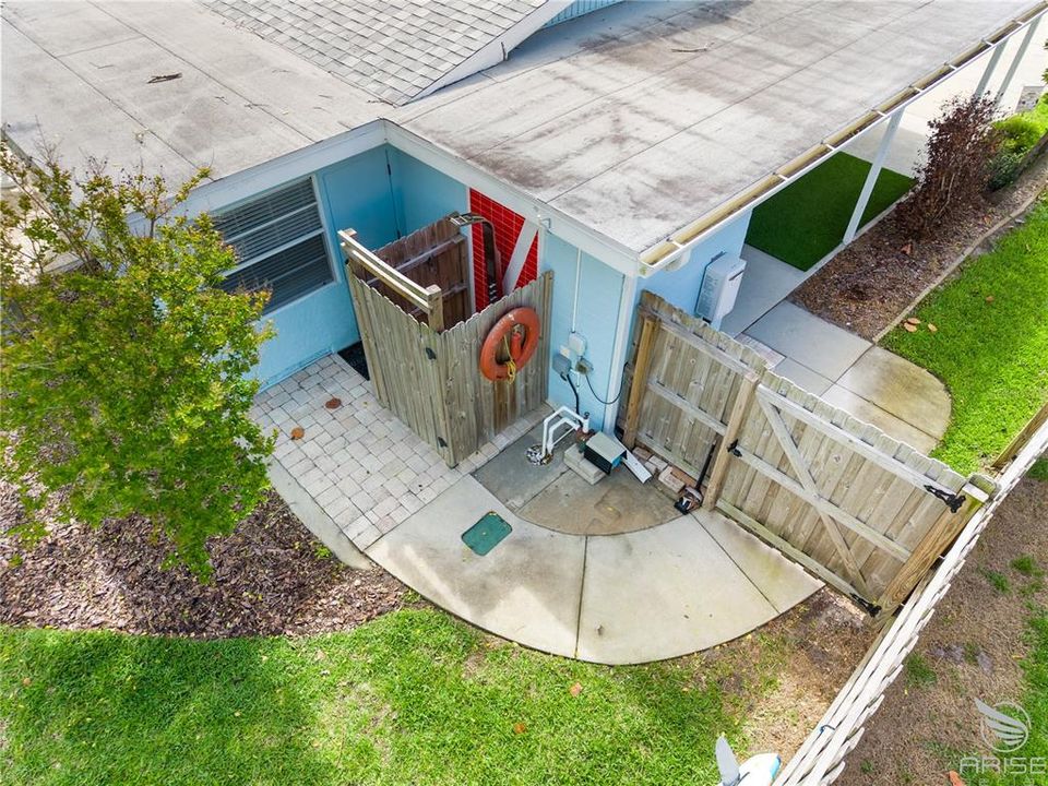 Active With Contract: $649,900 (2 beds, 1 baths, 1173 Square Feet)
