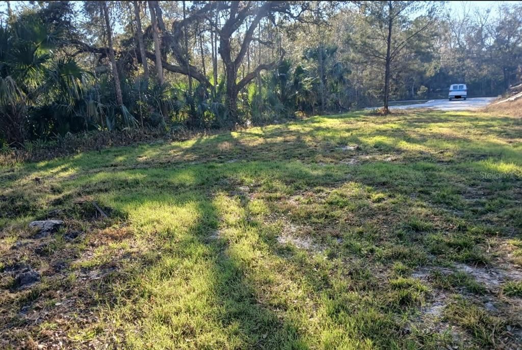 На продажу: $189,000 (1.01 acres)