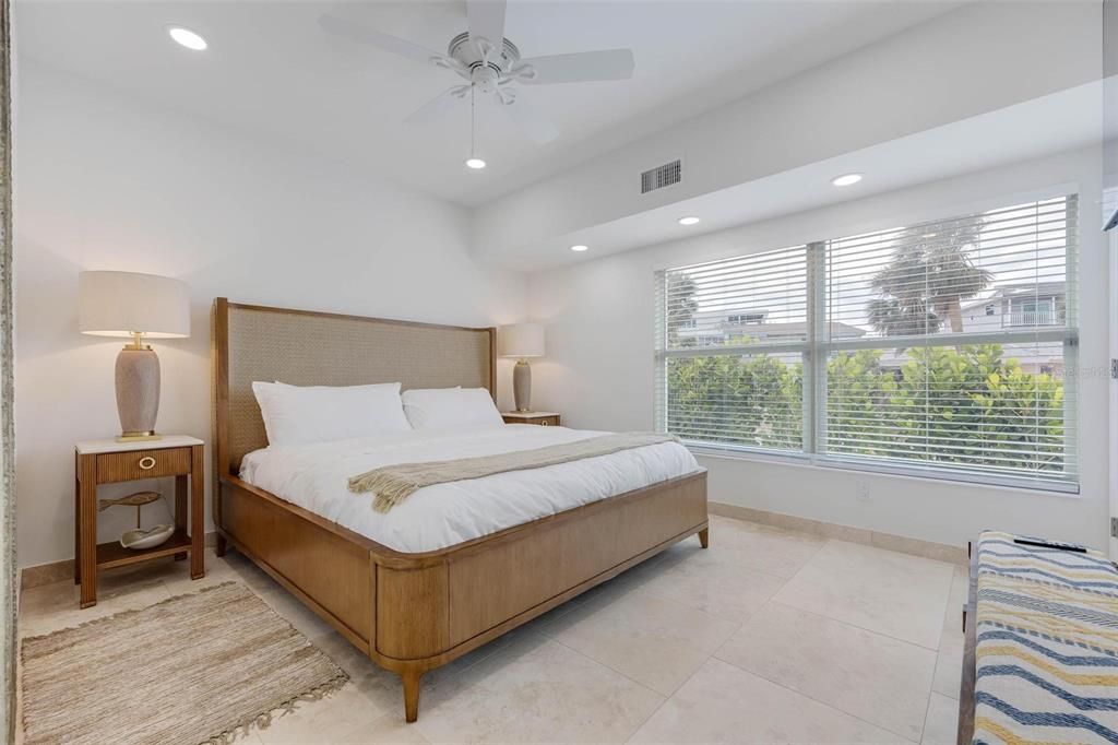 En Venta: $4,700,000 (3 camas, 2 baños, 1799 Pies cuadrados)