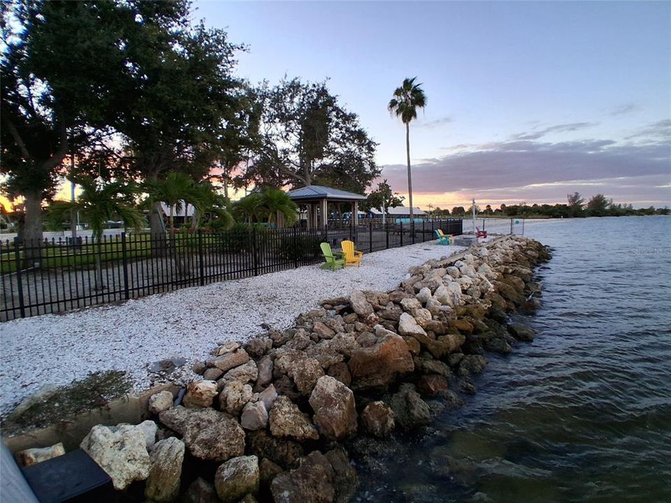 待售: $275,000 (1 贝兹, 1 浴室, 308 平方英尺)