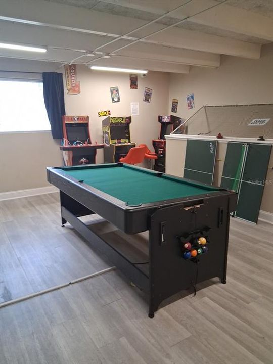 待售: $275,000 (1 贝兹, 1 浴室, 308 平方英尺)