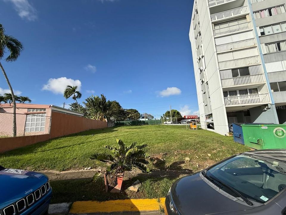 合同活跃: $165,000 (0.15 acres)