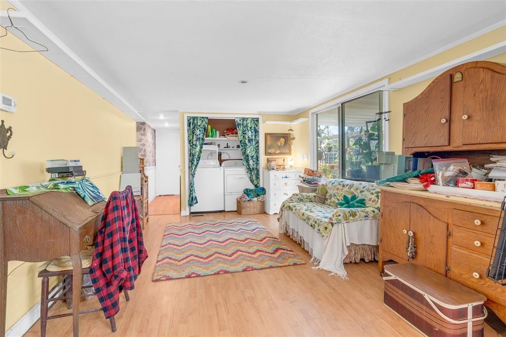 На продажу: $250,000 (4.87 acres)