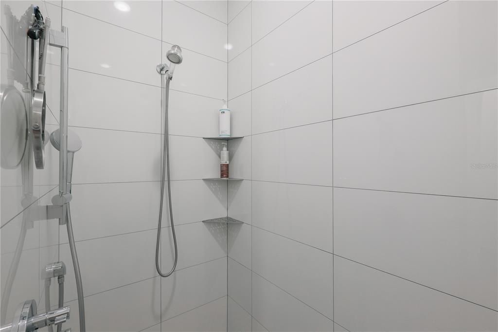 En Venta: $850,000 (3 camas, 2 baños, 2254 Pies cuadrados)